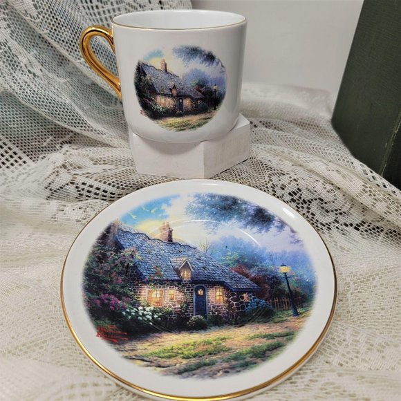 Thomas Kinkade Moonlight Cottage Tea Cup and Sauce - Picture 2 of 7
